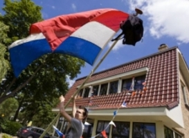Scholieren vieren hun examenuitslag via sociale media Scholieren vieren hun examenuitslag via sociale media